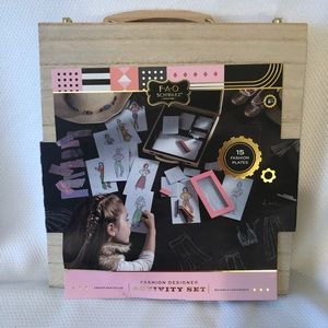 Fashion designer art set.